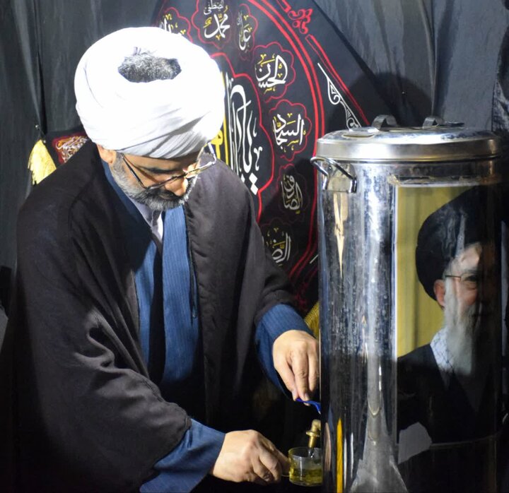 خدمت رسانی طلاب و اساتید خاتم الانبیاء (ص) بابل، در موکب «قائد شهید»