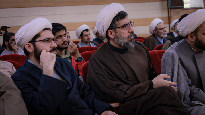 تصاویر/ نشست تحلیلی‌ـ‌تبیینی حجت‌الاسلام والمسلمین مهدی طائب ویژه مبلغین