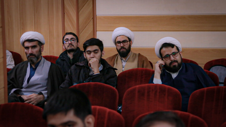 تصاویر/ نشست تحلیلی‌ـ‌تبیینی حجت‌الاسلام والمسلمین مهدی طائب ویژه مبلغین
