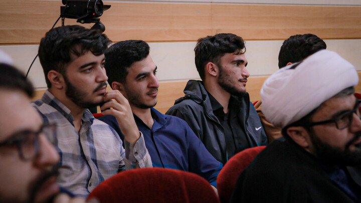 تصاویر/ نشست تحلیلی‌ـ‌تبیینی حجت‌الاسلام والمسلمین مهدی طائب ویژه مبلغین