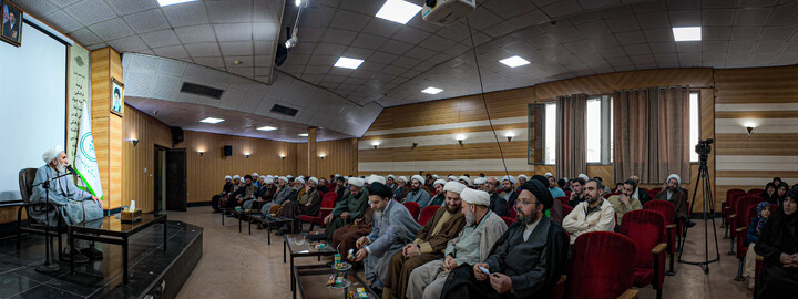 تصاویر/ نشست تحلیلی‌ـ‌تبیینی حجت‌الاسلام والمسلمین مهدی طائب ویژه مبلغین