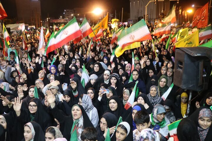 تصاویر/ شصتمین اجتماع شبانه مردمی در قرچک
