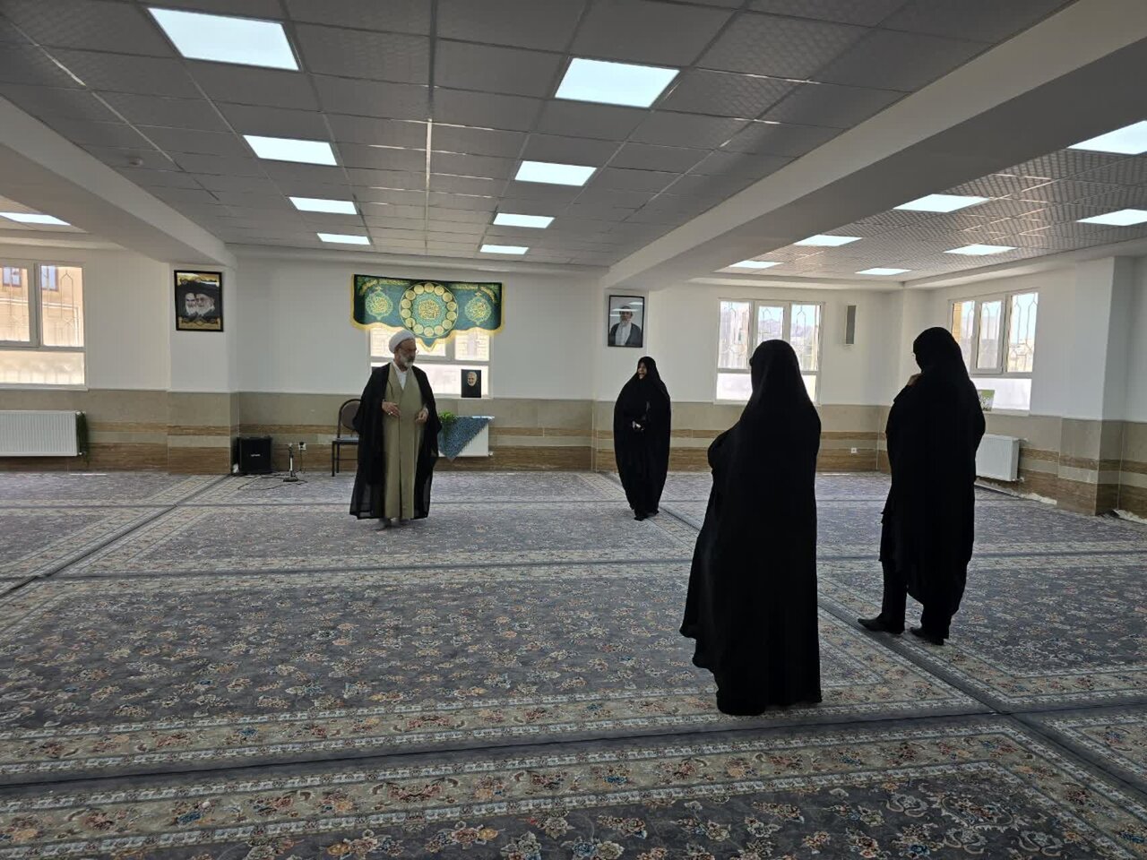پایش میدانی مدیر حوزه علمیه خواهران استان یزد از مدرسه علمیه ریحانه‌الرسول (س)