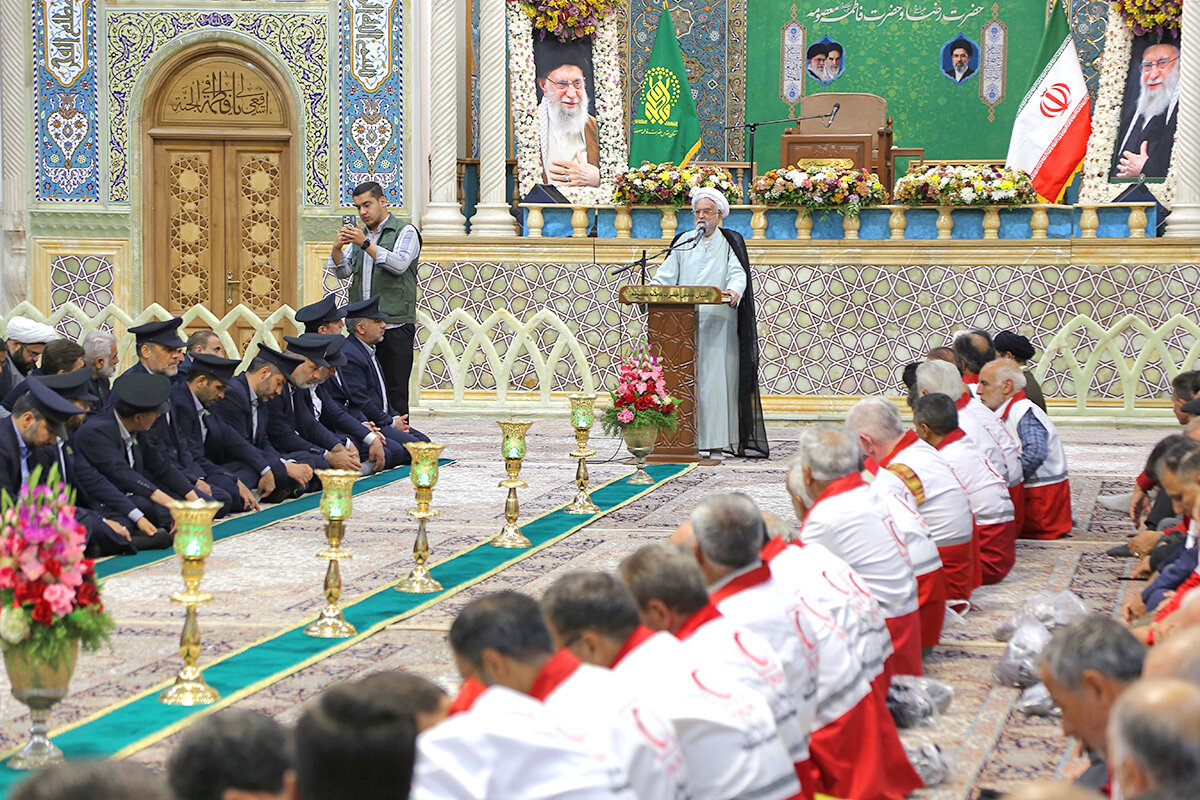 قم تجلی‌گاه انقلاب اسلامی و قبة‌الاسلام است