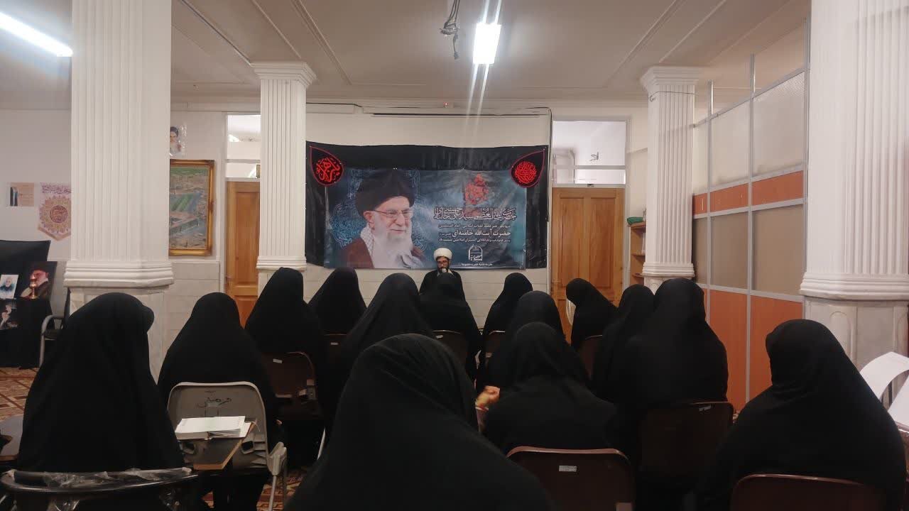 تبیین ابعاد استراتژیک و توحیدی «روایت جنگ» در نشست بصیرتی مدرسه علمیه معصومیه(س) یزد