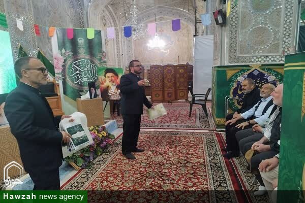 تجلی ارادت؛ زائران ترکیه‌ای در آستانه ولادت امام رضا (ع) میهمان حرم نور