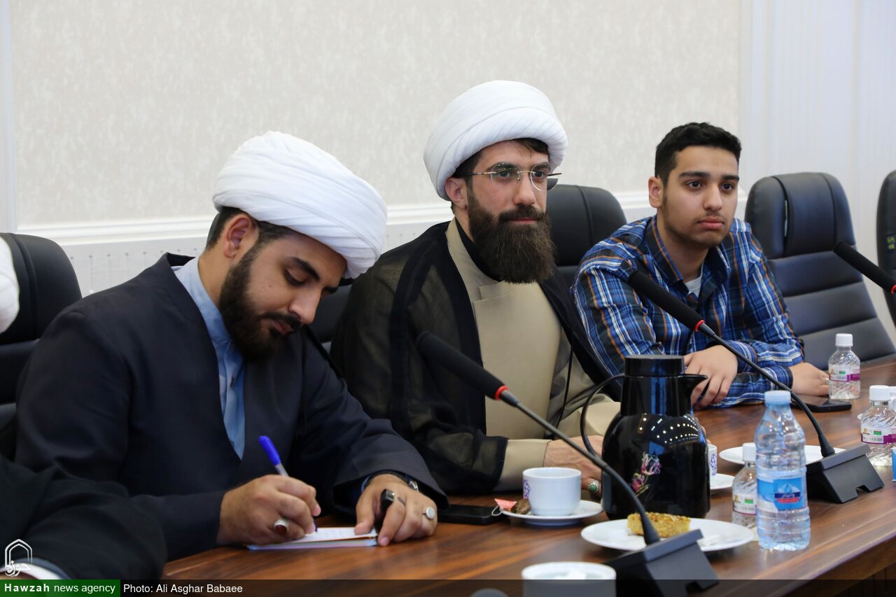 برگزاری جلسه تبیینی با حضور طلاب مجاهد در عرصه جهاد تبیین+ تصاویر