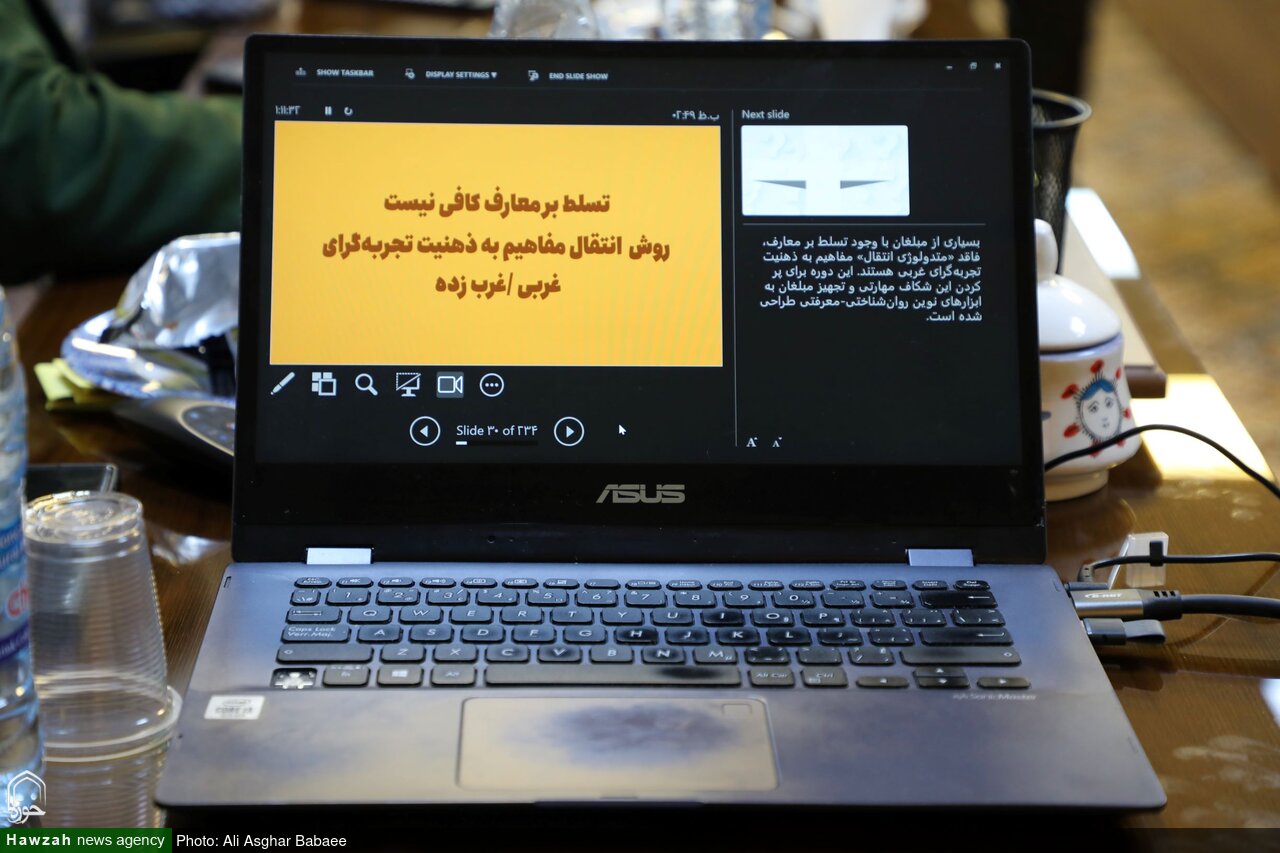 کارگاه یک روزه «معماری معنی» در حوزه علمیه استان یزد برگزار شد + تصاویر