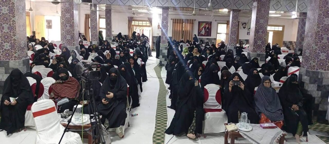 جامعہ خدیجۃ الکبریٰ پکی شاہ مردان میں رہبرِ انقلابِ اسلامی کی یاد میں عظیم الشان اجتماع: شہید رہبر نے اپنی بصیرت اور قربانی سے قوم کو ایک نئی حیات عطا کی، علامہ افتخار نقوی
