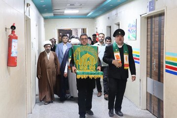 تصاویر/ عیادت خادمان رضوی از بیماران بیمارستان شهید گنجی برازجان
