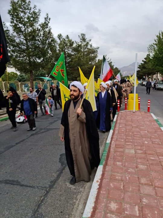 تصاویر/راهپیمایی مردم ولایتمدار محلات به مناسبت دهه کرامت