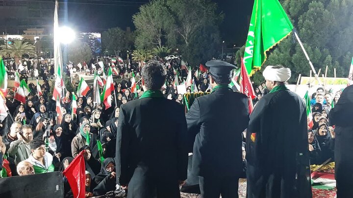 تصاویر:پنجاه ونهمین تجمع شبانه مردم قمضربا حضورکاروان زیرسایه خورشید