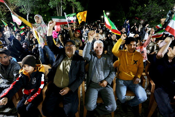 تصاویر / پنجاه‌ ونهمین شب حماسه حضور اصفهانی‌ها و جشن میلاد امام رضا(ع)