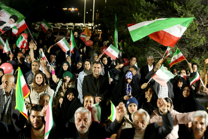 تصاویر / پنجاه‌ ونهمین شب حماسه حضور اصفهانی‌ها و جشن میلاد امام رضا(ع)