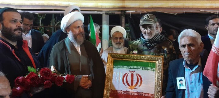تصاویر:پثجاه و نهمین اجتماع شبانه مردم آران وبیدگل در دفاع از وطن