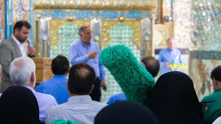 تصاویر:غباروبی حرم هلال بن علی به مناسبت میلاد با سعادت امام رضا