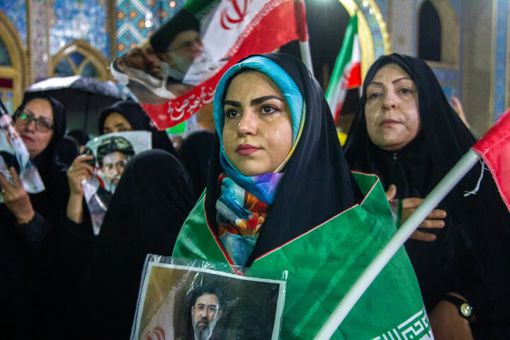 تصاویر:غباروبی حرم هلال بن علی به مناسبت میلاد با سعادت امام رضا