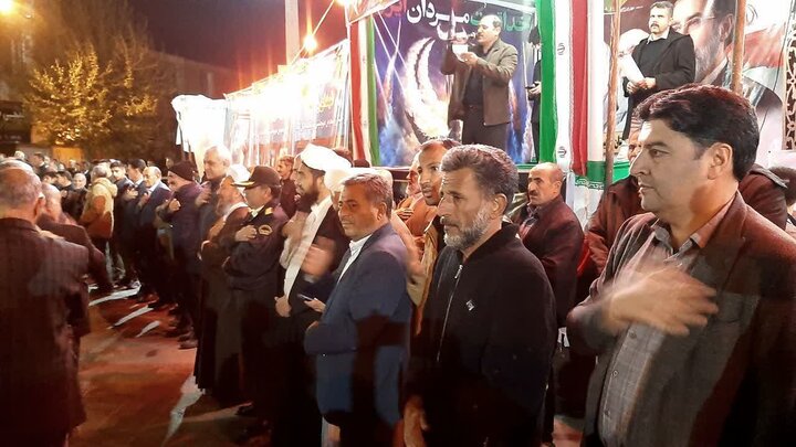 تصاویر/ بیعت دوباره مردم ولایتمدار شهرستان شاهین دژ با رهبر معظم انقلاب در پنجاه و نهمین شب