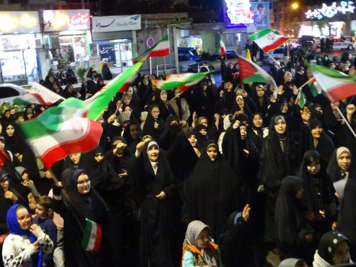 تصاویر/ حماسه‌ای دیگر از مردم شهرستان چهاربرج در پنجاه و نهمین شب حمایت از نظام و نیروهای مسلح
