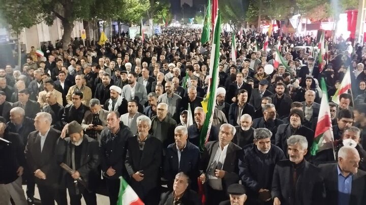 تصاویر/ پنجاه و نهمین شب متوالی مردم شهرستان میاندوآب که با حضورشان دشمن را ناامید کردند