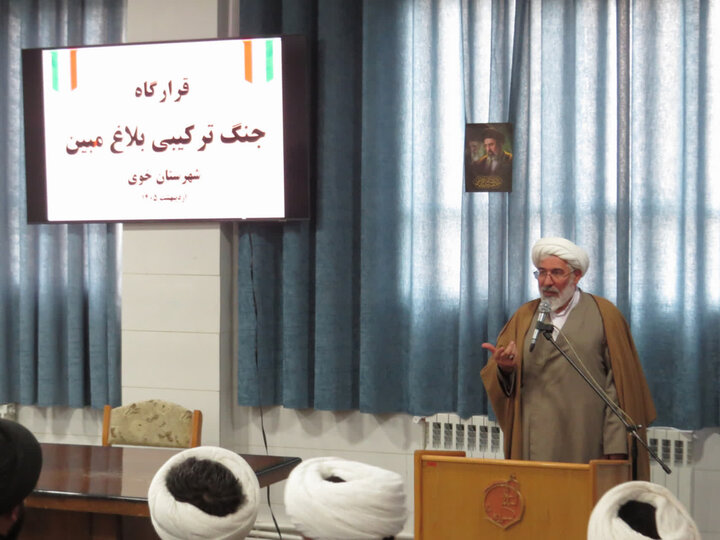 تصاویر/ نشست  قرارگاه جنگ ترکیبی بلاغ مبین شهرستان خوی