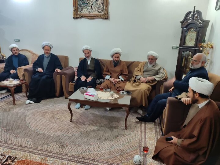 تصاویر/ دیدار مدیر حوزه علمیه آذربایجان غربی با خانواده شهداء