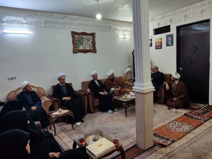 تصاویر/ دیدار مدیر حوزه علمیه آذربایجان غربی با خانواده شهداء