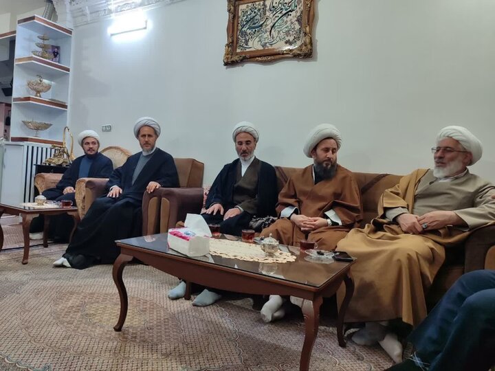 تصاویر/ دیدار مدیر حوزه علمیه آذربایجان غربی با خانواده شهداء
