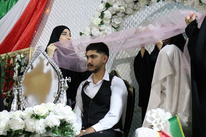 تصاویر/ حال و هوای بندر دیّر در شب میلاد امام رضا(ع)