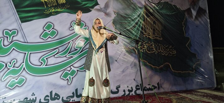 تصاویر/ حضور خدام حرم رضوی و پرچم متبرک حرم امام رضا(ع) در جشن عنبرآباد