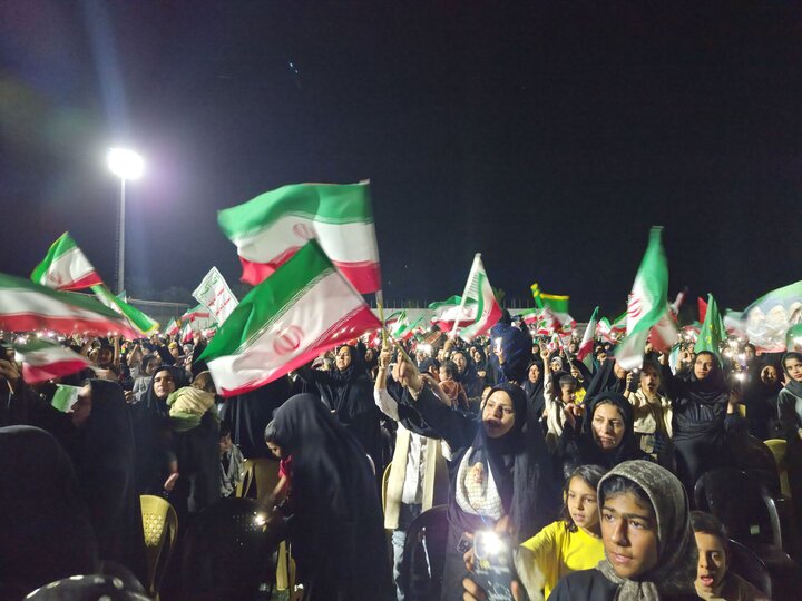 تصاویر/ حضور خدام حرم رضوی و پرچم متبرک حرم امام رضا(ع) در جشن عنبرآباد