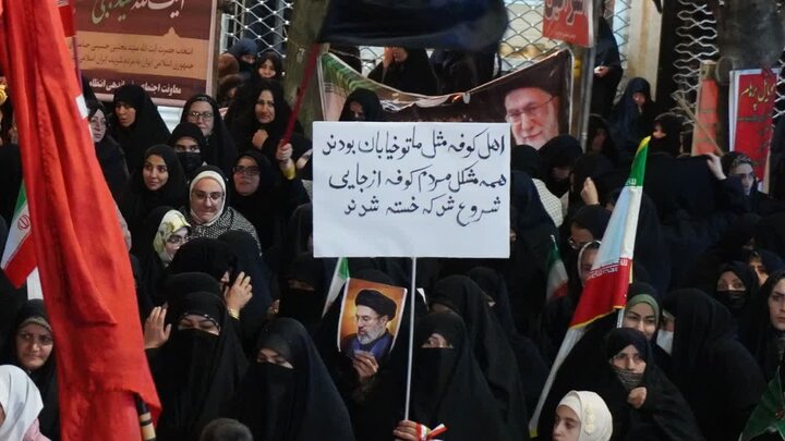 تصاویر/ پنجاه و نهمین اجتماع شبانه مردم شهرستان چالدران؛ خونخواهی رهبر شهید و بیعت با رهبری