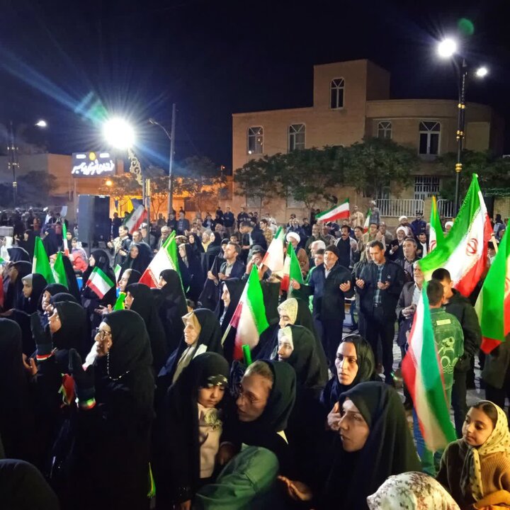 پنجاه و نهمین شب حضور مردم برسیر در خیابان با برگزاری جشن ولادت امام هشتم