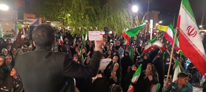 پنجاه و نهمین شب حضور مردم برسیر در خیابان با برگزاری جشن ولادت امام هشتم