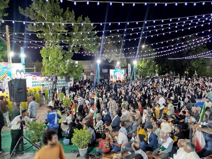 تصاویر/ جشن میلاد امام رضا(ع) در شهر ماهان با حضور کاروان زیر سایه خورشید