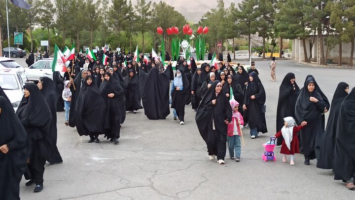 تصاویر/نمایش اقتدار ملی و رزمایش جان‌فدا برای ایران امام رضایی در محلات