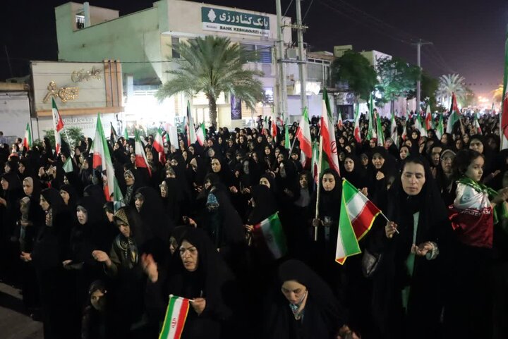 تصاویر/ مردم استوار و مقاوم شهرستان بافق همچنان نقش آفرین در میدان