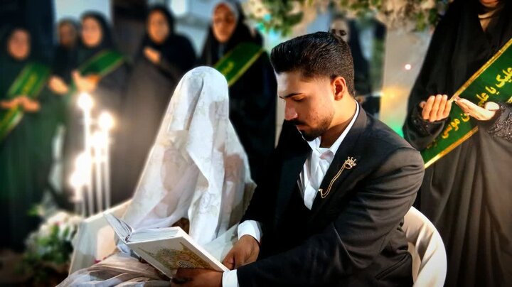 تصاویر/  پیوند آسمانی زوج جوان فهرجی در تجمعات شبانه و همزمان با شب ولادت امام هشتم