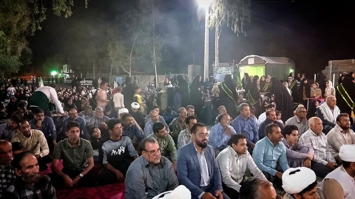 تصاویر/  پیوند آسمانی زوج جوان فهرجی در تجمعات شبانه و همزمان با شب ولادت امام هشتم