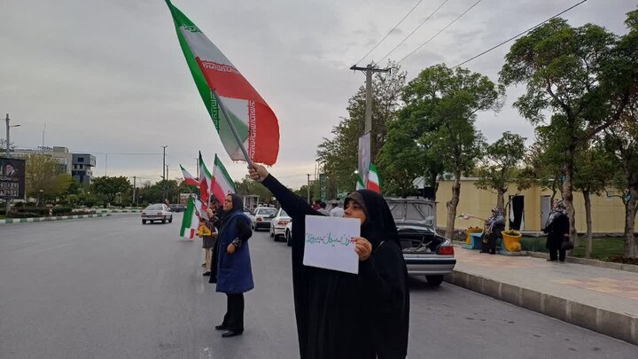 تصاویر/اجتماع پرچم گردانی به نیابت از شهید محمد حسین  ترابی در اراک