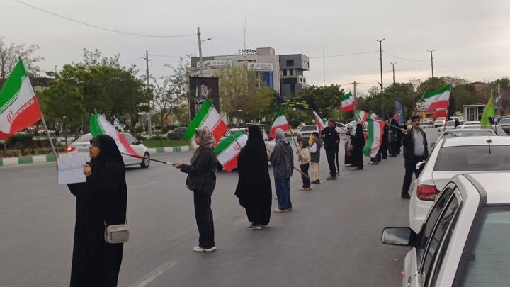 تصاویر/اجتماع پرچم گردانی به نیابت از شهید محمد حسین  ترابی در اراک