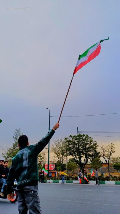 تصاویر/اجتماع پرچم گردانی به نیابت از شهید محمد حسین  ترابی در اراک