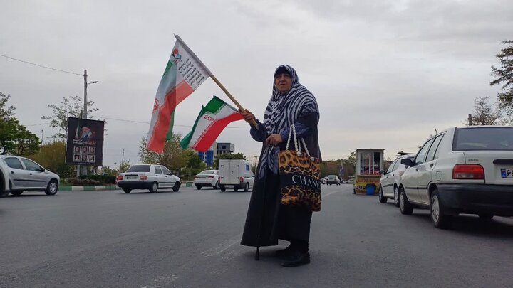 تصاویر/اجتماع پرچم گردانی به نیابت از شهید محمد حسین  ترابی در اراک