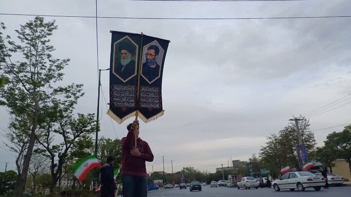 تصاویر/اجتماع پرچم گردانی به نیابت از شهید محمد حسین  ترابی در اراک