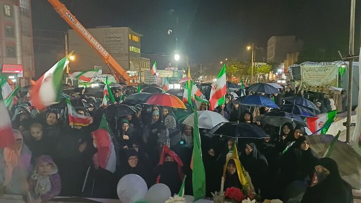 تصاویر/پنجاه و نهمین شب حضور پرشور مردم ولایتمدار مامونیه در تجدید بیعت با آرمان‌های انقلاب