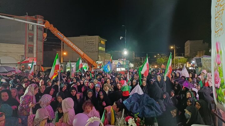 تصاویر/پنجاه و نهمین شب حضور پرشور مردم ولایتمدار مامونیه در تجدید بیعت با آرمان‌های انقلاب
