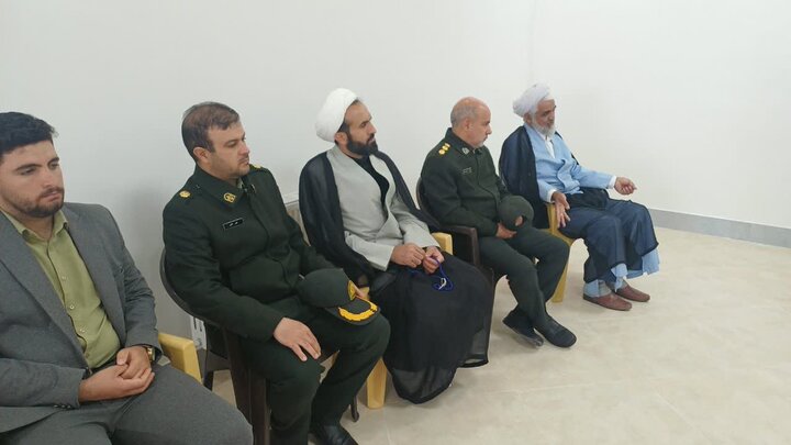 تصاویر/حضور خادمان رضوی در دفتر امام‌جمعه شهرستان زرندیه