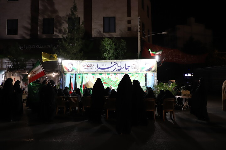 مراسم رونمایی از کتاب دختری که معصومه شد