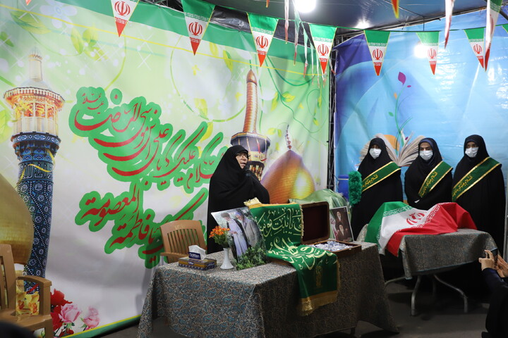 مراسم رونمایی از کتاب دختری که معصومه شد