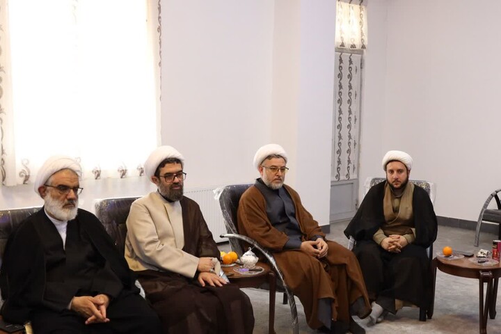 دیدار نمایندگان شورای سیاستگذاری ائمه جمعه کشور از ائمه جمعه شمال استان کرمان